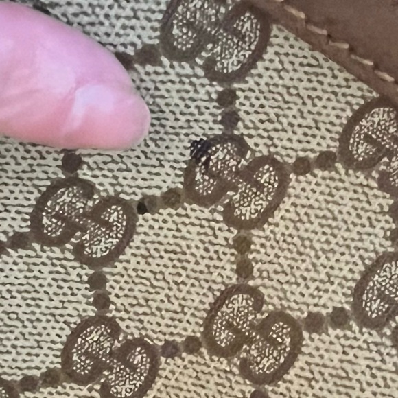 Gucci Beige and Brown GG Monogram duffel. - Picture 15 of 16